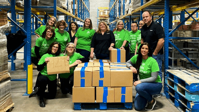 WaFd employees volunteering, Food Bank in Idaho.